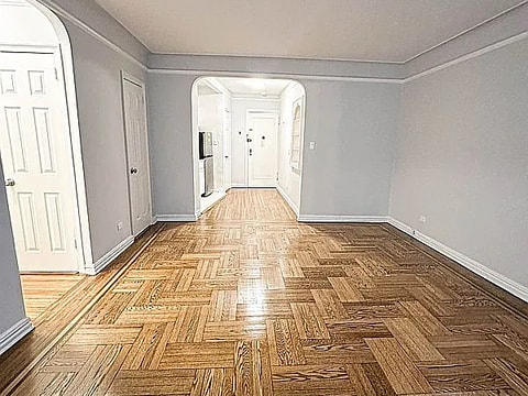 Building Photo - 111-14 76th Ave