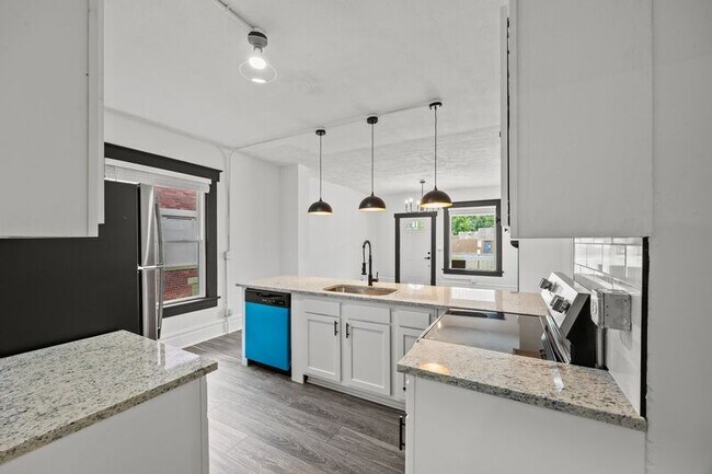 Foto del edificio - 945 E Whittier St