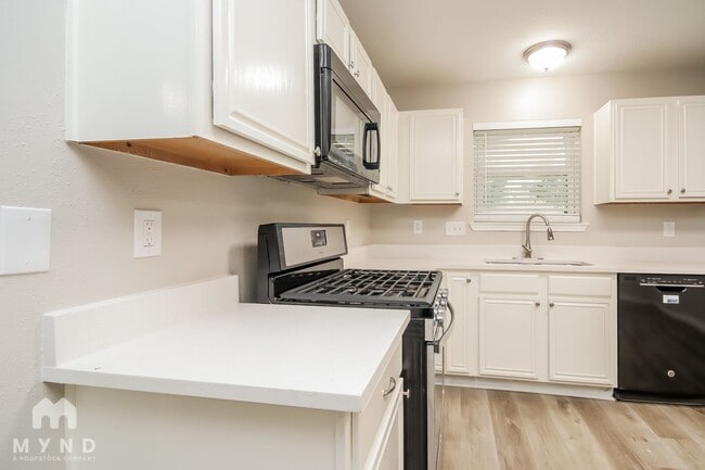 Building Photo - 19806 Azalea Valley Dr