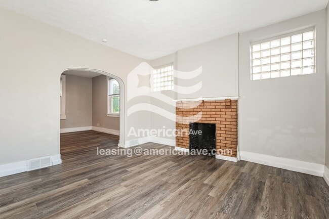 Building Photo - 822 15th St
