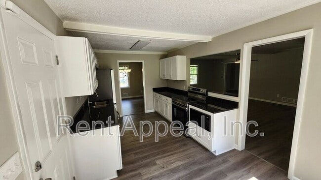Building Photo - 1007 Strawberry Ln