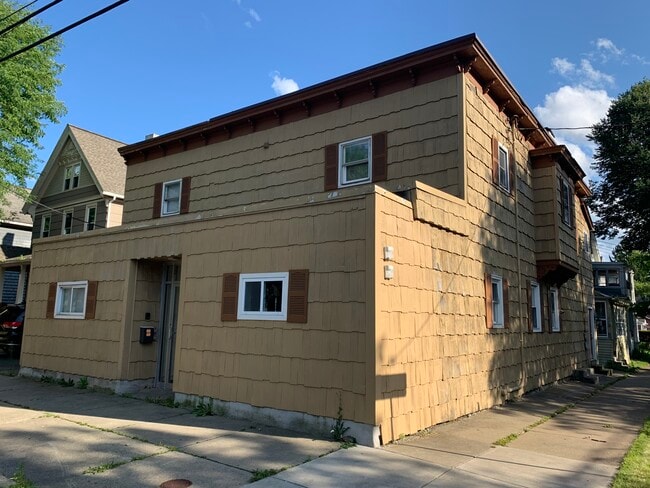 Building Photo - 23 Seminary Ave