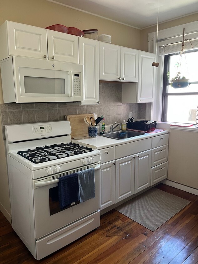 Primary Photo - 22 Linden Pl