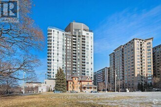 Building Photo - 428-1428 Sparks St.