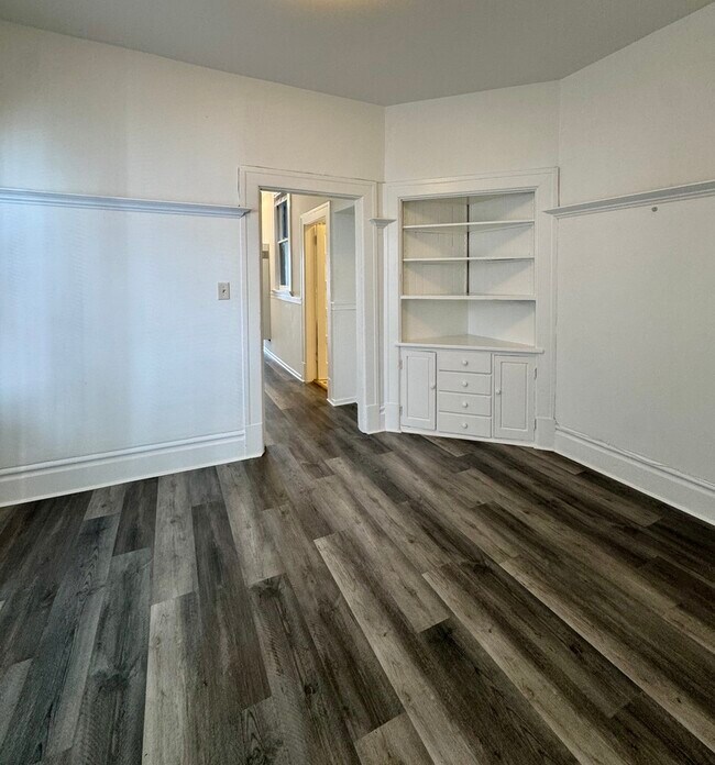 Photo - 1563 Powell St Apartment