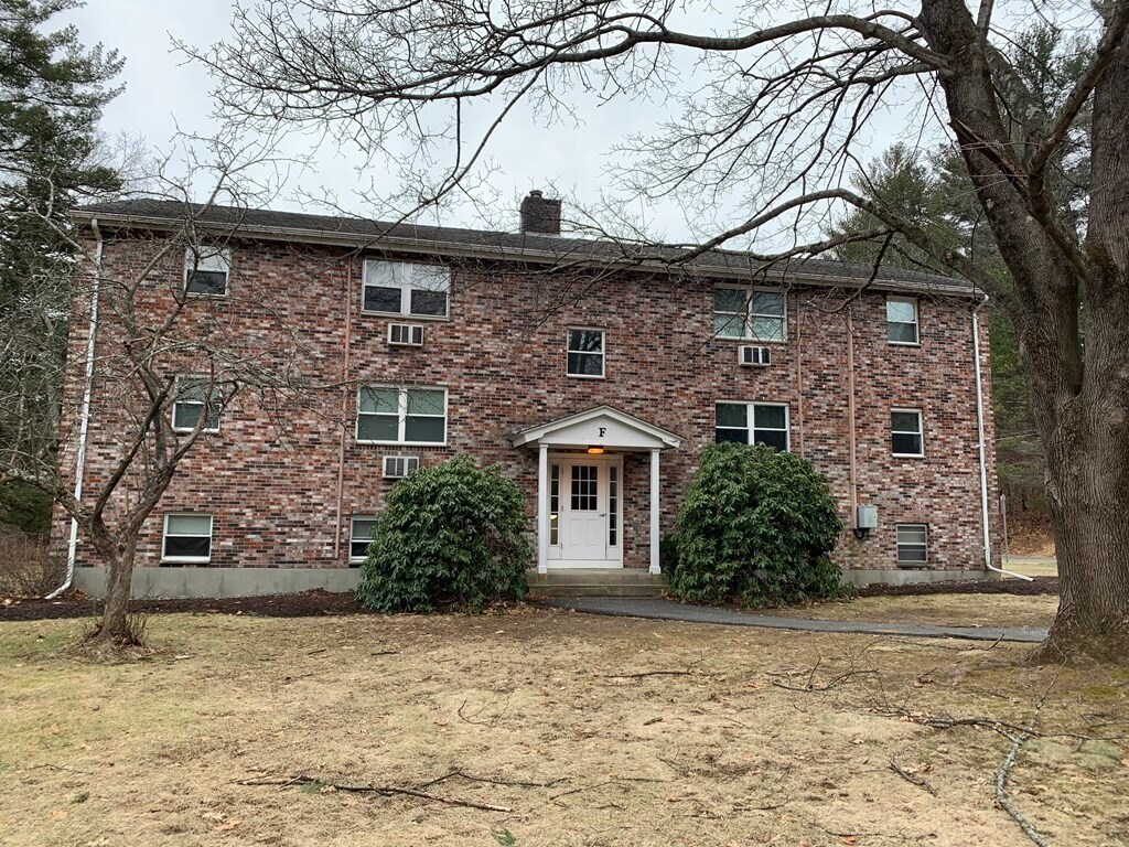 85 Hosmer St Unit F4, Acton, MA 01720 Room for Rent in Acton, MA