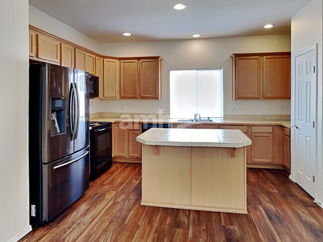 Foto del edificio - 1639 182nd St E