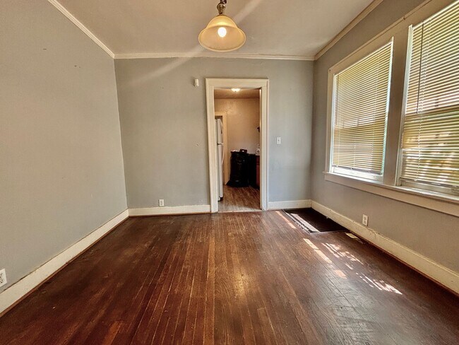 Building Photo - Charming 2-Bedroom Home with Bonus Spaces ...