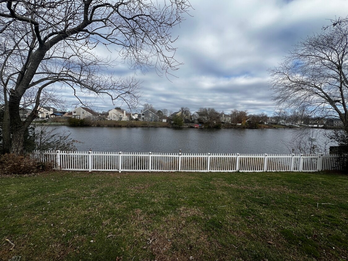 Foto principal - 3180 Winterberry Ln