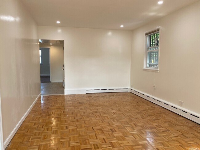 Building Photo - 151-67 27th Ave