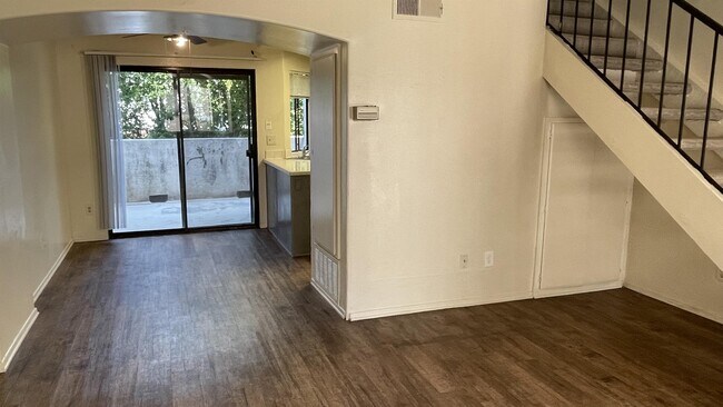 Foto del edificio - 707 S Webster Ave