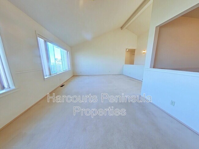 Building Photo - 7801 Amethyst Loop NW