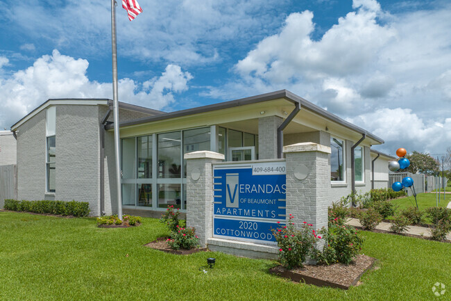 Leasing Office - Verandas at Beaumont