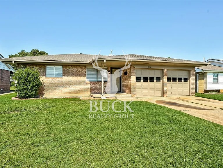 Primary Photo - 705 N Dillon Ave