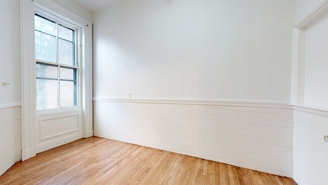 *Pictures are representative samples of the advertised unit. In some cases, the actual units you to - 223 Beacon St