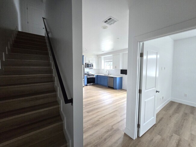 Foto del edificio - 3920-3922 1/2 Brighton Ave