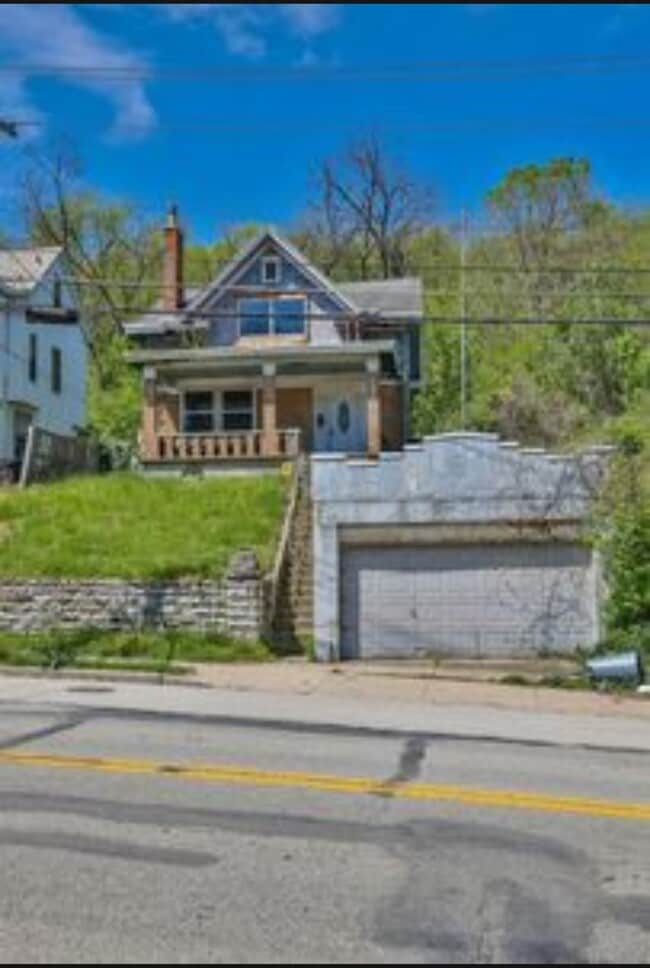 Building Photo - 3154 River Rd