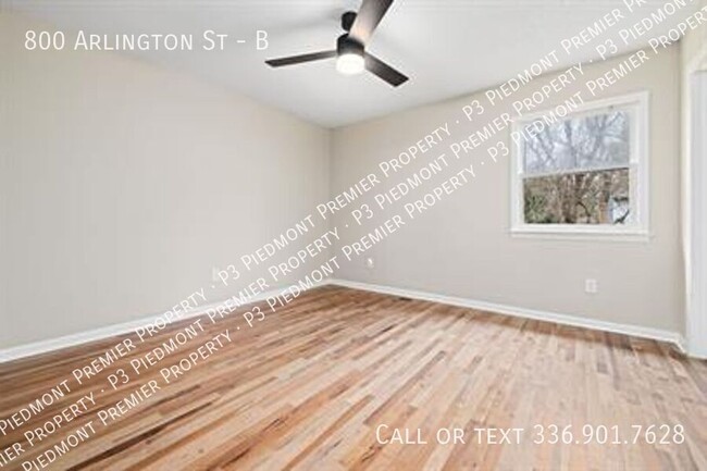 Building Photo - Fully Renovated Apartment near UNCG- 2 bed...