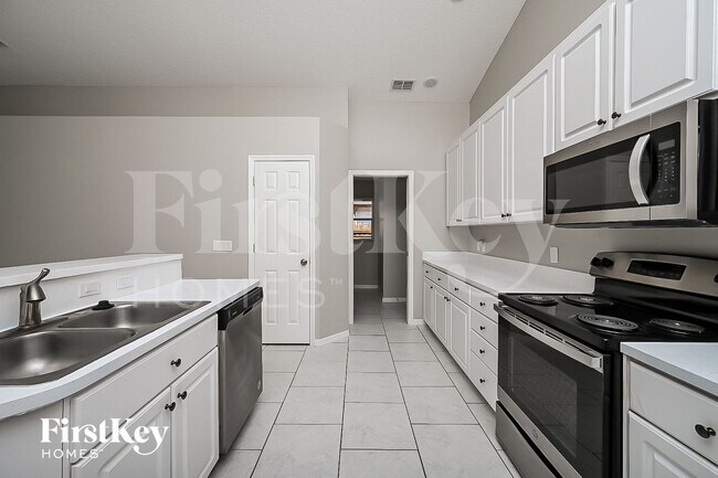 Foto del edificio - 4318 Brooke Dr