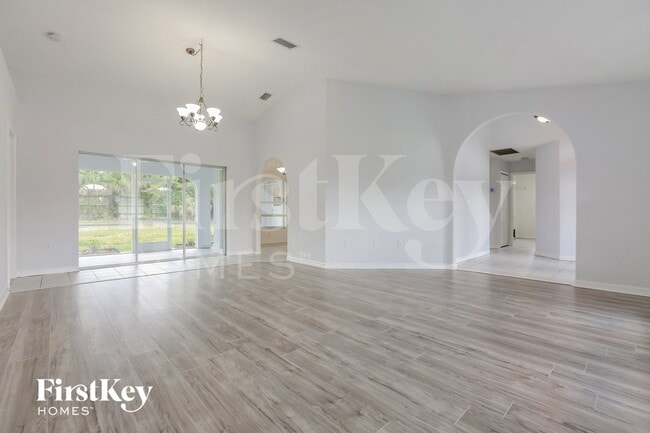 Building Photo - 84 Madre De Dios St