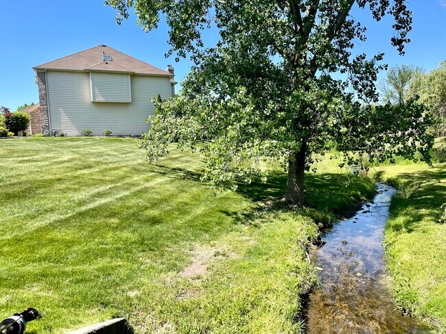 Foto del edificio - 4211 Clearwater Ln