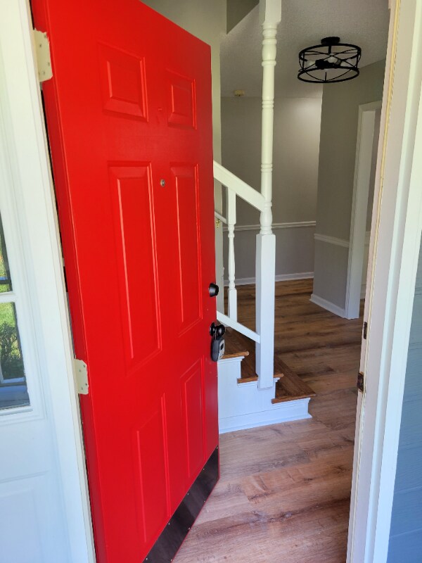 Foto del edificio - 303 Pineview Rd