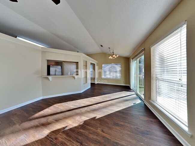 Building Photo - 209 Mariners Way