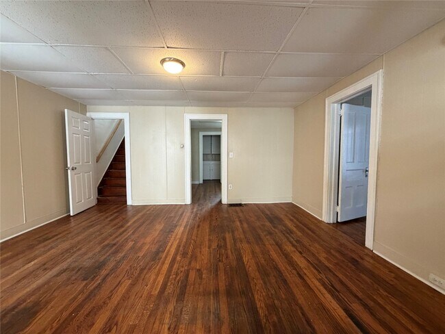 Foto del edificio - 107 Glenwood Ave