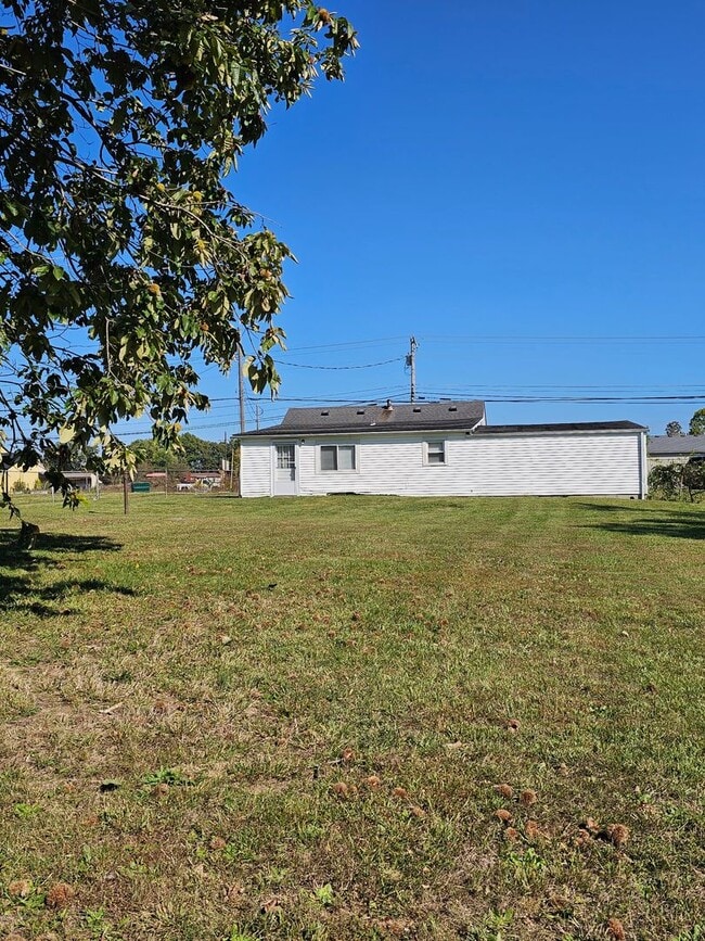Building Photo - 4165 S Wilson Rd