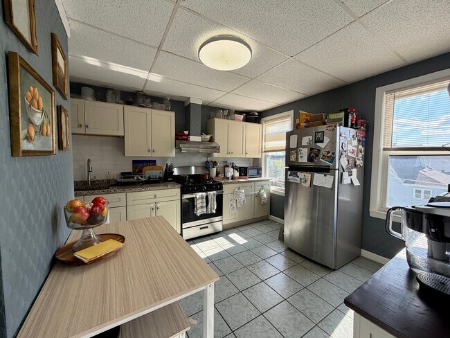 Foto del edificio - 407 Charles St