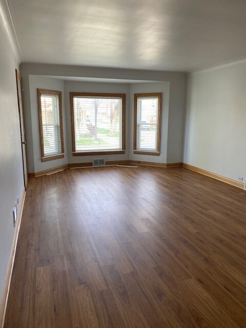 Building Photo - 7401 W 58th Pl