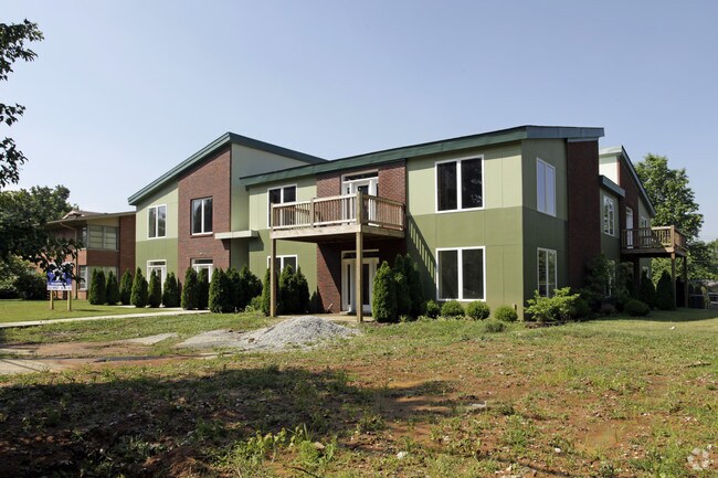 Foto del edificio - 328 N Birchwood Ave