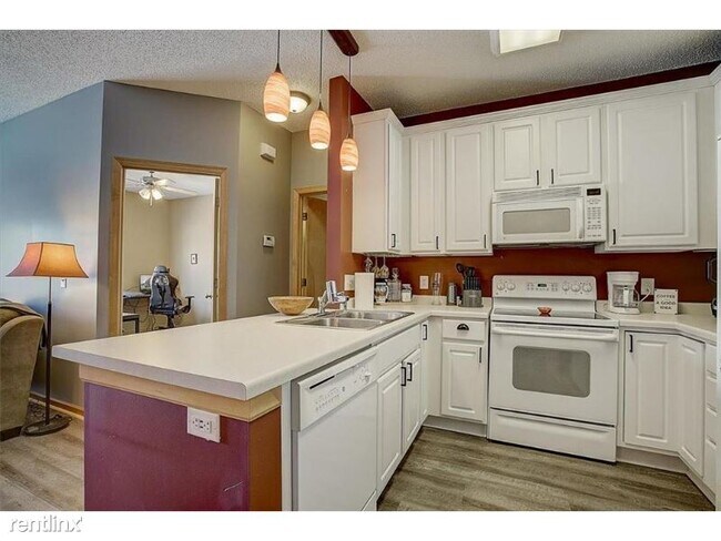 Foto del edificio - 3 br, 2 bath Townhome - 3828 Abercrombie Ln