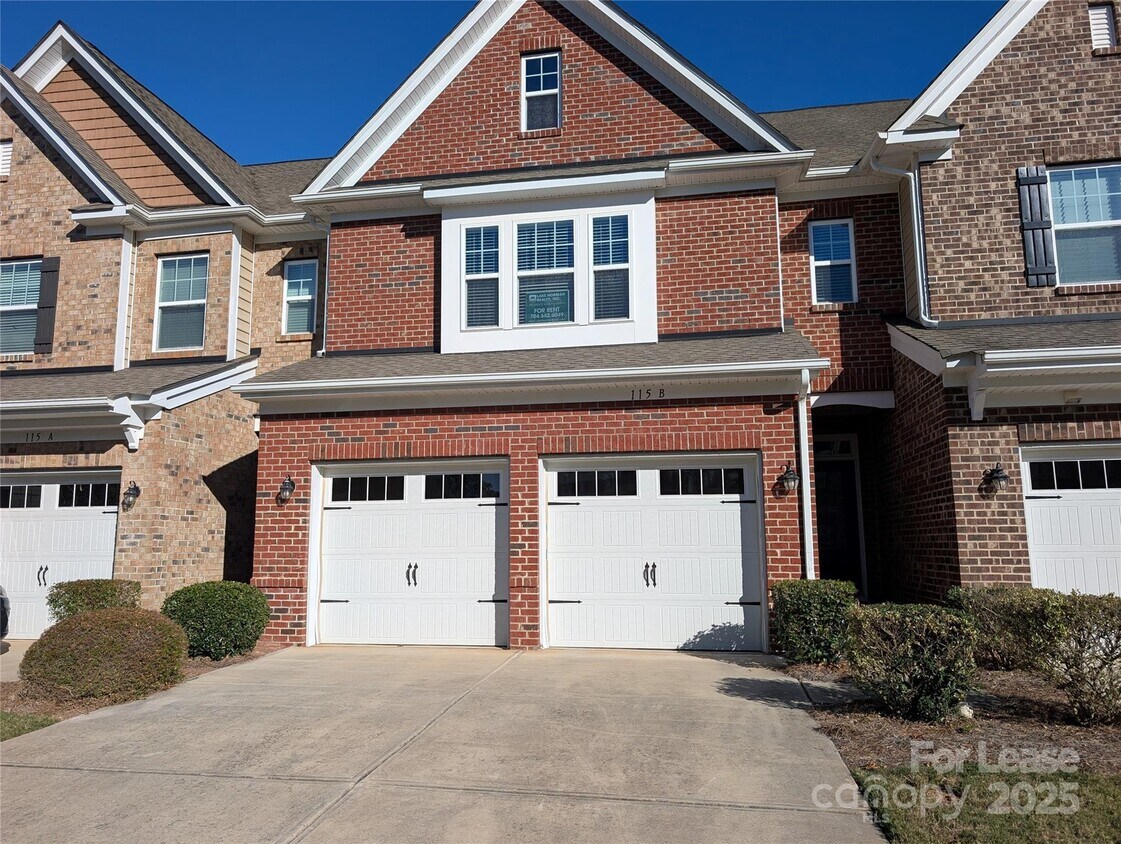 Primary Photo - 115 Dellbrook St
