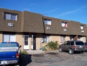 Building Photo - 732 37th Ave Ct