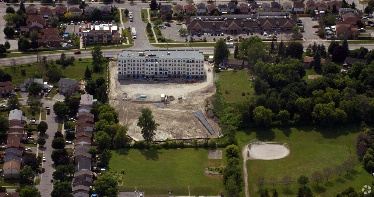 Primary Photo - 1505 Bowmanville Av