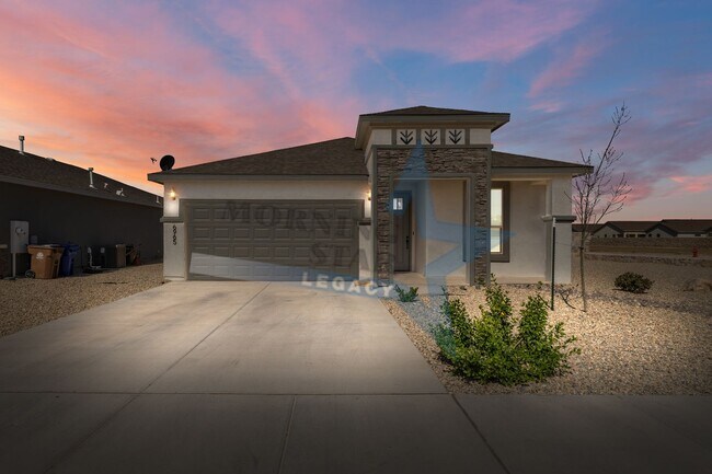 Foto del edificio - 4 bedroom with 3 bathrooms!!!!