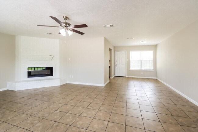 Building Photo - 8514 Forest Point Dr