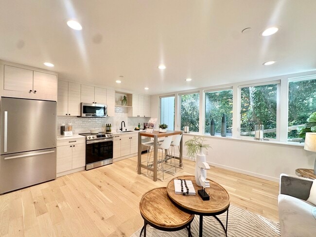 Building Photo - 12013 36th Ave NE