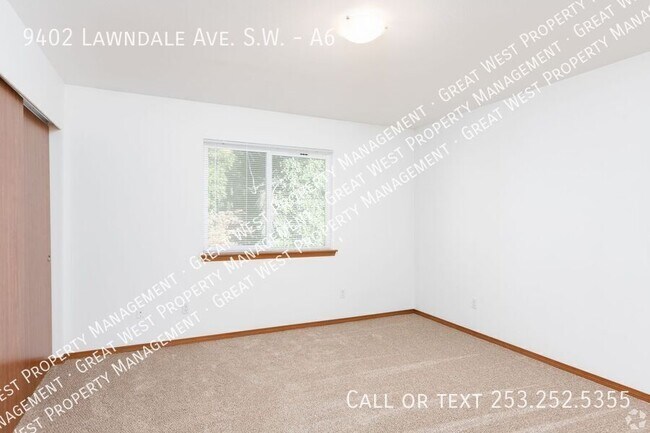 Building Photo - 9402 Lawndale Ave SW