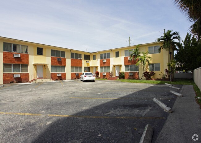 Building Photo - 211-215 Zamora Ave