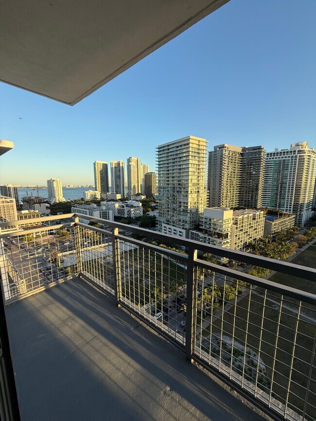 Foto del edificio - 45 NW 35th St