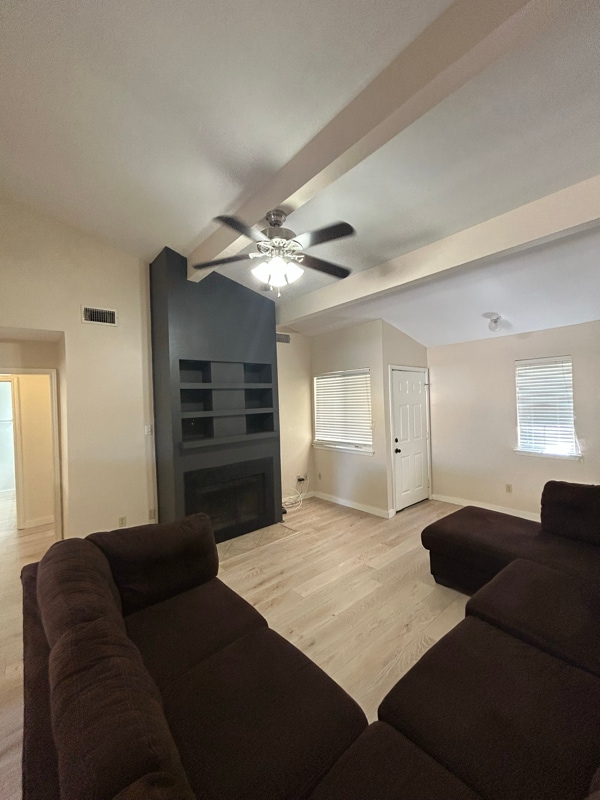 Foto del edificio - 2800 Longmire Dr