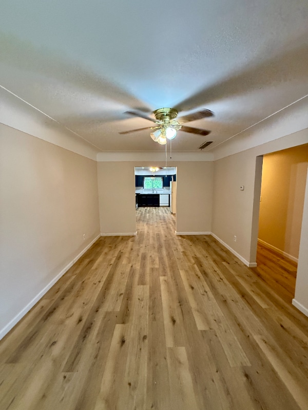 Building Photo - 3040 Alvina Ave