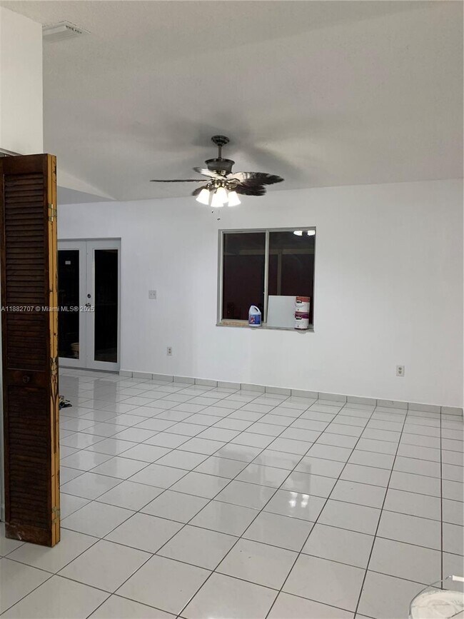 Building Photo - 3298 W 70th St