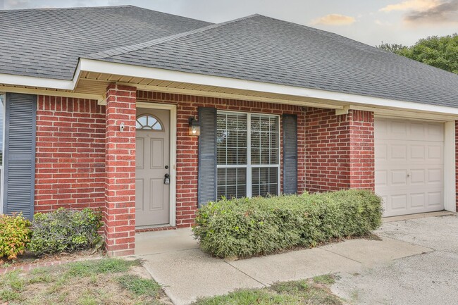 Building Photo - 12444/12446 CR 499