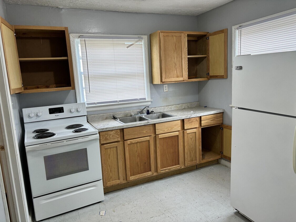 Foto del edificio - 2134 N Kitley Ave