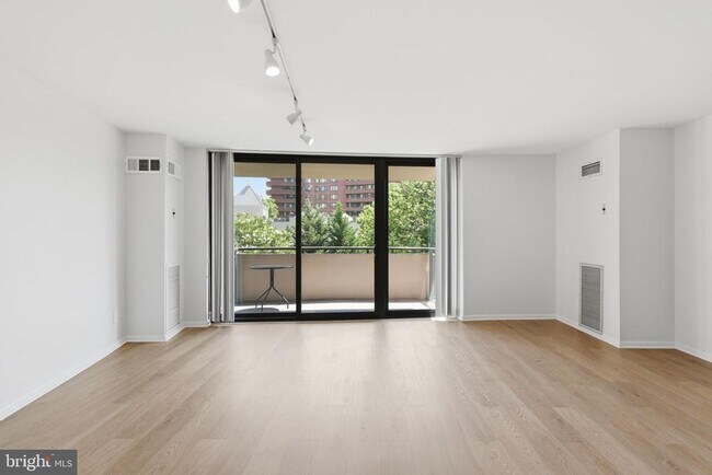 Foto del edificio - 4620 N Park Ave