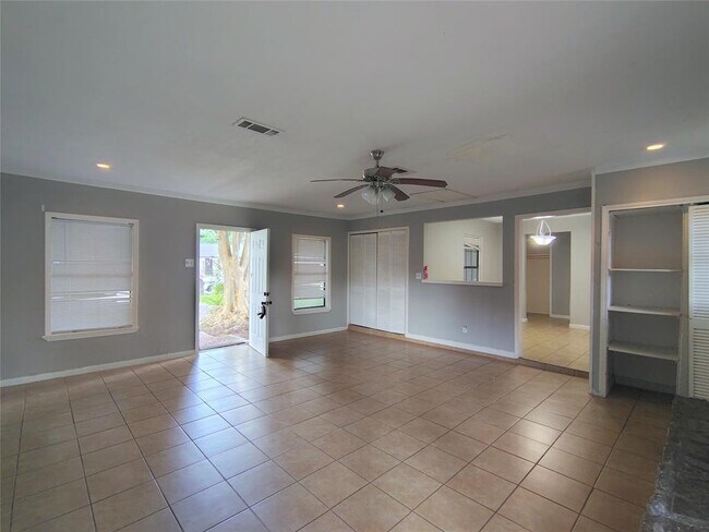 Foto del edificio - 11926 Rhinebeck Dr