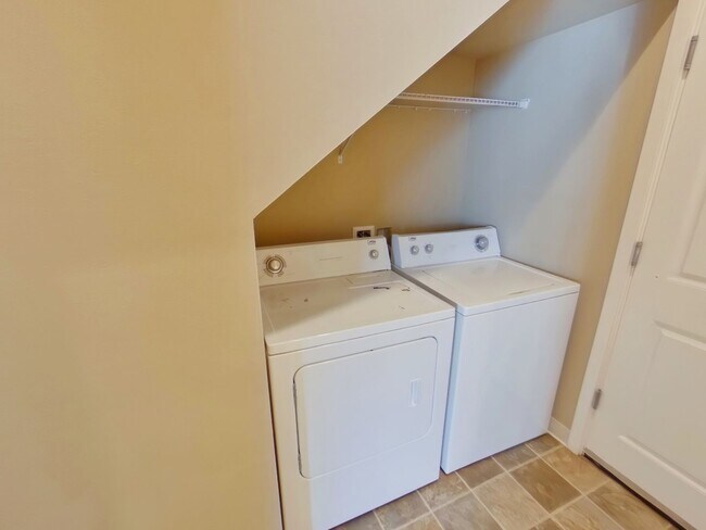 Foto del interior - Hilyard Townhomes